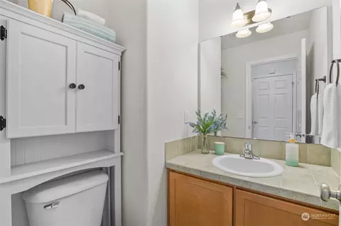 Bath - 6604 B Wetmore Ave, Everett, WA 98203 photo 1 of 6