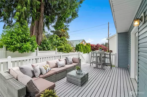 Exterior - 6604 B Wetmore Ave, Everett, WA 98203 photo 4 of 10