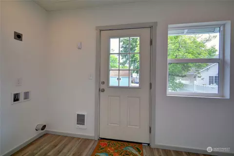 Other - 2523 State St, Everett, WA 98201 photo 4 of 7