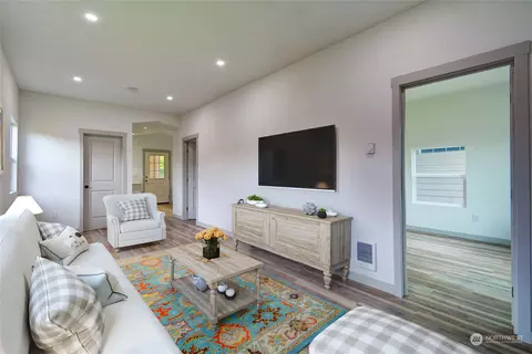 Living - 2523 State St, Everett, WA 98201 photo 2 of 2
