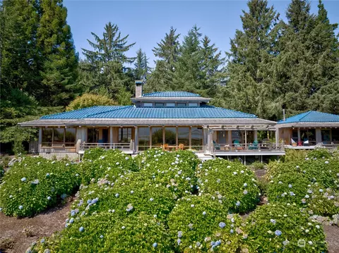 14800 Sandridge Rd, Long Beach, WA 98631