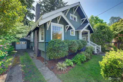 1221 NE 61st St, Seattle, WA 98115