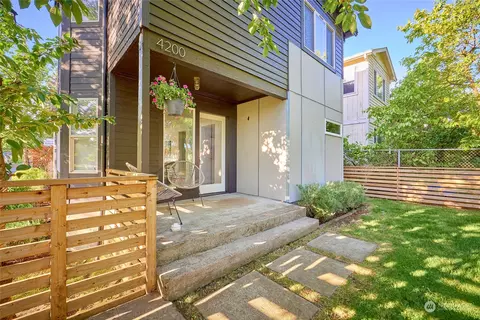 4200 S Raymond St, Seattle, WA 98118