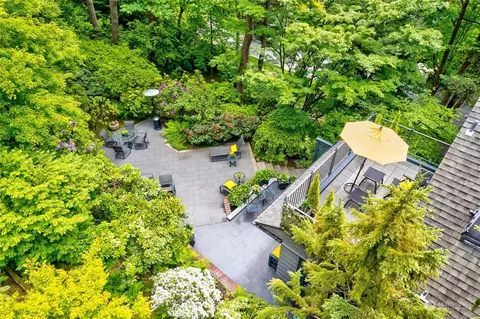 Exterior - 3303 E Ford Pl, Seattle, WA 98112 photo 4 of 10