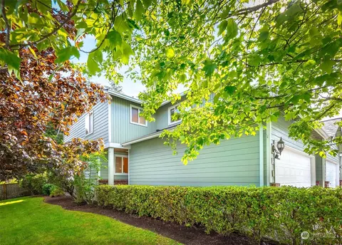 Exterior - 628 102nd Pl SE #A, Everett, WA 98208 photo 6 of 7