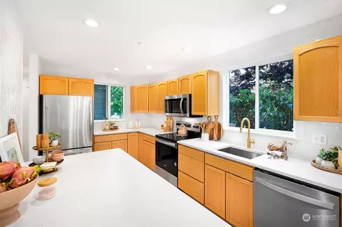 Kitchen - 628 102nd Pl SE #A, Everett, WA 98208 photo 5 of 5