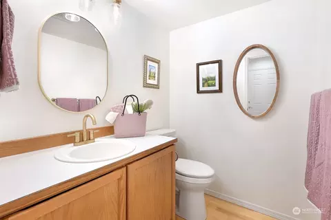 Bath - 628 102nd Pl SE #A, Everett, WA 98208 photo 1 of 5