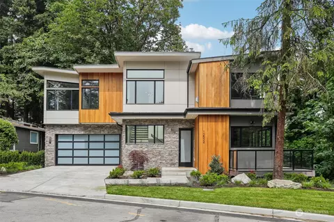12524 SE 47th Pl, Bellevue, WA 98006