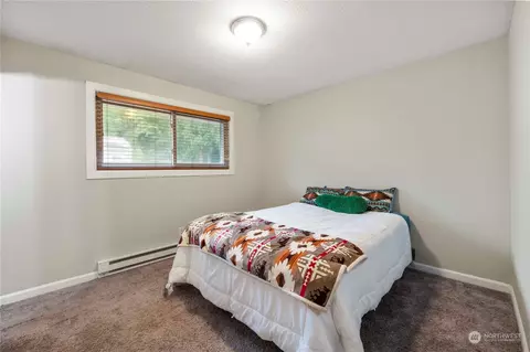 Bedroom - 38917 264th Ave SE, Enumclaw, WA 98022 photo 2 of 4