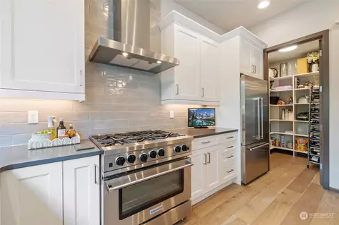 1024 Bell St, Edmonds, WA 98020 photo 8