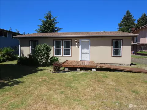 210 W Pine Ave, Westport, WA 98595
