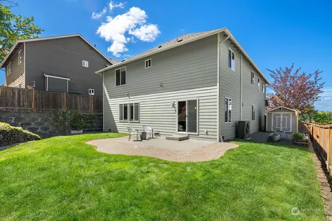 Exterior - 11413 58th Ave SE, Everett, WA 98208 photo 2 of 6