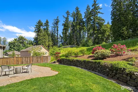 Exterior - 11413 58th Ave SE, Everett, WA 98208 photo 5 of 6