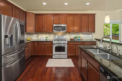 Kitchen - 11413 58th Ave SE, Everett, WA 98208 photo 1 of 3
