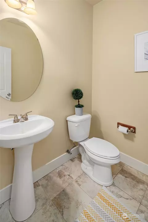 Bath - 11413 58th Ave SE, Everett, WA 98208 photo 1 of 4