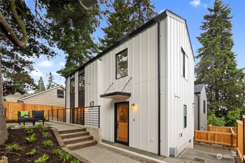 827 NE 96th St, Seattle, WA 98115