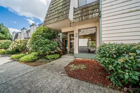 12600 4th Ave W #4H, Everett, WA 98204
