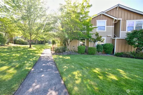 1841 Mcneil Cir #B2, Dupont, WA 98327