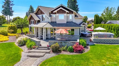 19916 32nd St Ct E, Lake Tapps, WA 98391