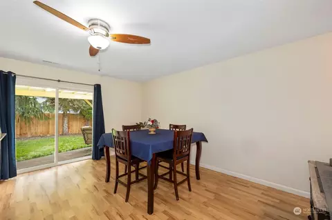 Dining - 219 E Springfield Loop, Shelton, WA 98584 photo 3 of 4