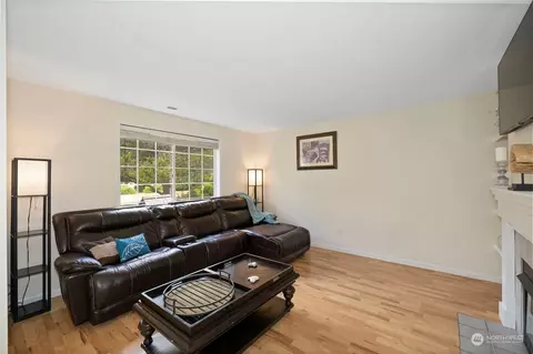 Living - 219 E Springfield Loop, Shelton, WA 98584 photo 1 of 3