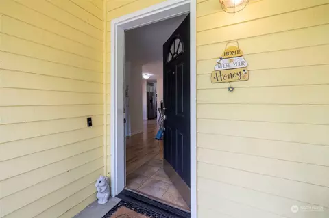 Entry Way - 219 E Springfield Loop, Shelton, WA 98584 photo 1 of 4