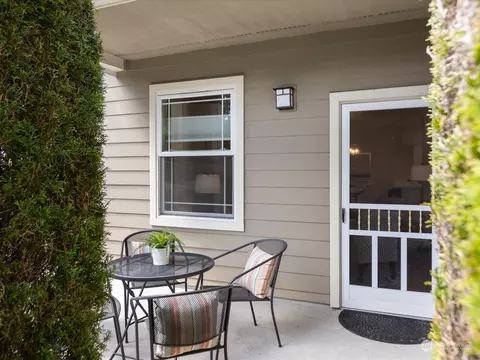 107 164th St SE #1-102, Bothell, WA 98012 photo 17