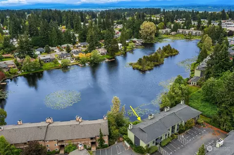 423 75th St SE #B-28, Everett, WA 98203