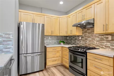 Kitchen - 822 234th Pl SE, Bothell, WA 98021 photo 4 of 4