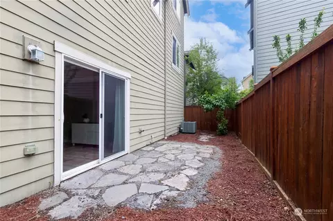 Exterior - 822 234th Pl SE, Bothell, WA 98021 photo 2 of 6
