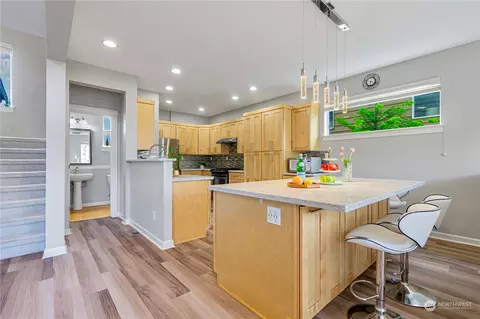Kitchen - 822 234th Pl SE, Bothell, WA 98021 photo 1 of 4