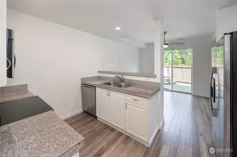 Kitchen - 21624 9th Ave SE #D106, Bothell, WA 98021 photo 1 of 5