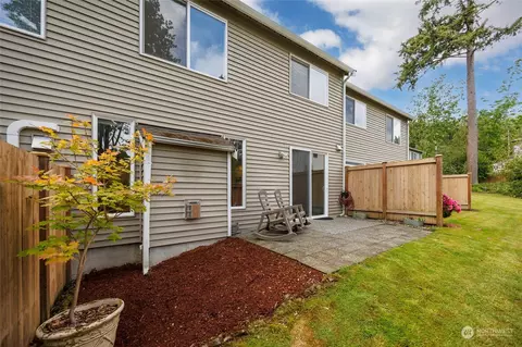 Exterior - 21624 9th Ave SE #D106, Bothell, WA 98021 photo 7 of 8