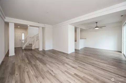 Living - 21624 9th Ave SE #D106, Bothell, WA 98021 photo 2 of 3