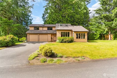 2430 Tyndell Cir SW, Olympia, WA 98512