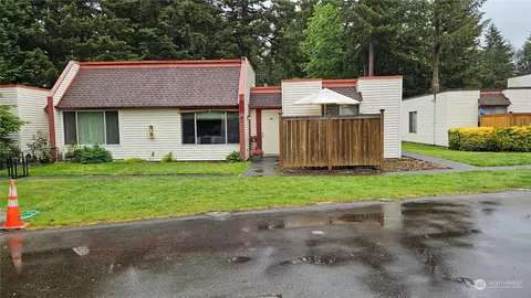 14600 SE 176th St #N4, Renton, WA 98058