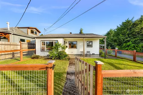 502 E Division St, Mount Vernon, WA 98274