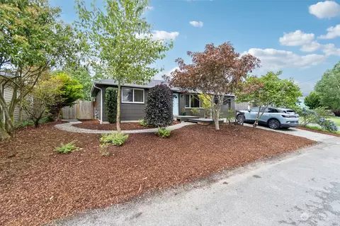 616 Pilchuck Path, Everett, WA 98201