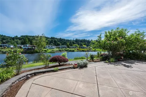 View/Area - 23803 Lake Dr W, Bothell, WA 98021 photo 2 of 7