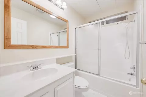 Bath - 23803 Lake Dr W, Bothell, WA 98021 photo 3 of 3