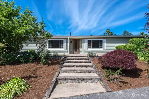 Exterior - 23803 Lake Dr W, Bothell, WA 98021 photo 4 of 4