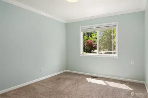 Bedroom - 805 103rd Pl SE, Everett, WA 98208 photo 2 of 4