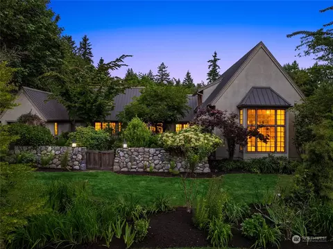7500 NE Dolphin Dr, Bainbridge Island, WA 98110