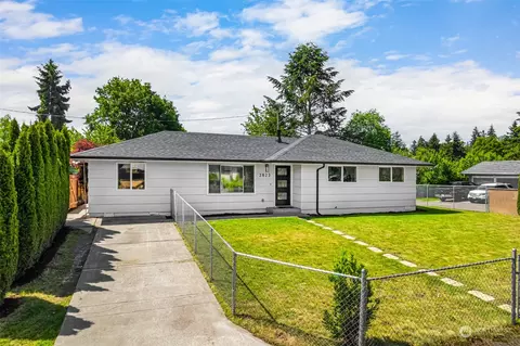 2823 SW 99th St, Seattle, WA 98126