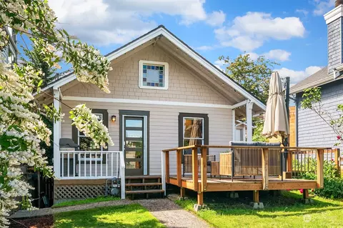 917 NE 72nd St, Seattle, WA 98115