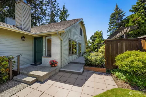 24439 9th Pl S, Des Moines, WA 98198
