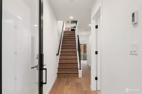 2344 C Franklin Ave E, Seattle, WA 98102 photo 2