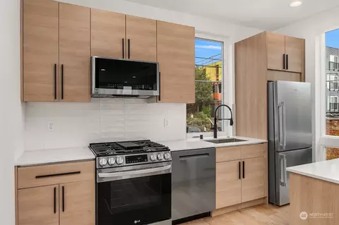 2344 C Franklin Ave E, Seattle, WA 98102 photo 7