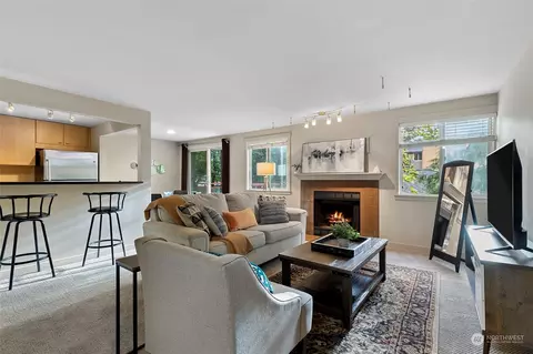 8252 126th Ave NE #D201, Kirkland, WA 98033
