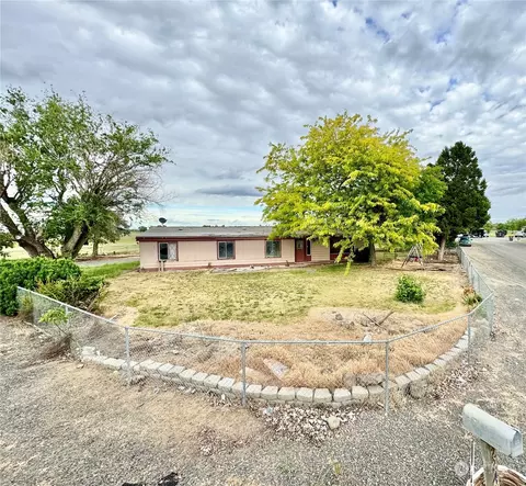 2242 W Shelly Rd, Othello, WA 99344